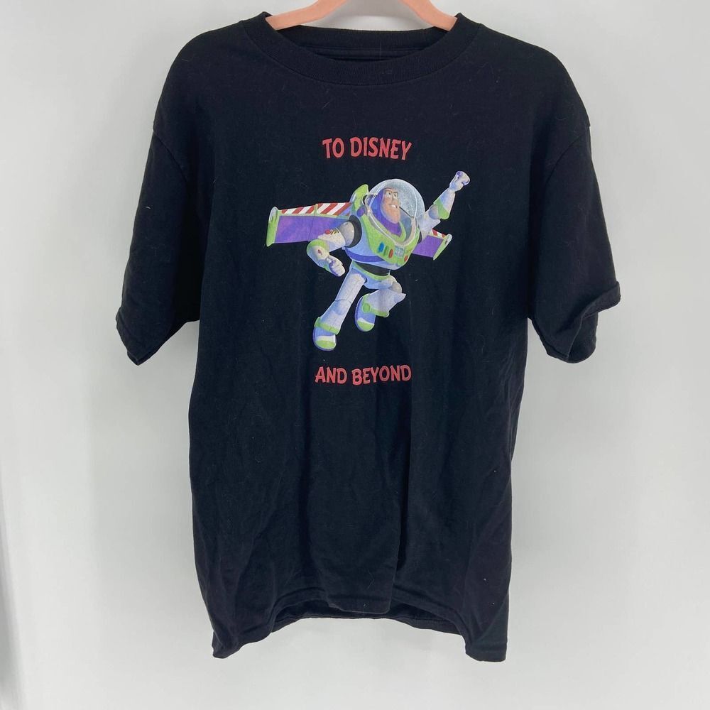 Disneyland Buzz Lightyear To Disney & Beyond short sleeve t shirt unisex medium